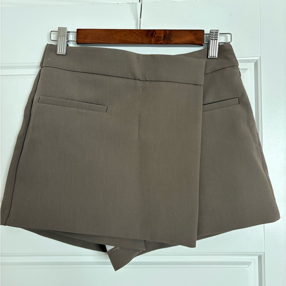 Zara Khaki/Tan Women's Skort